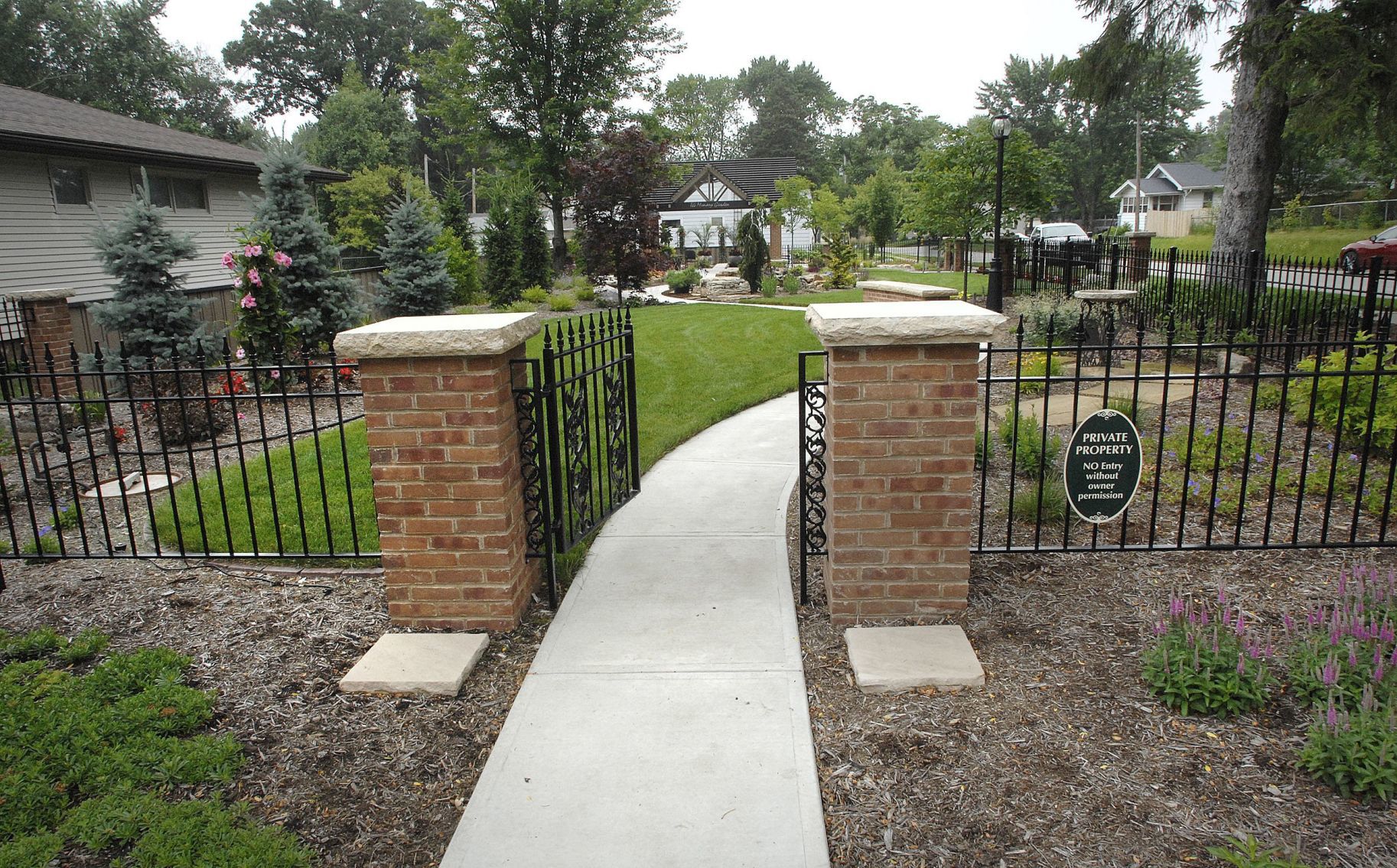 061819-blm-loc-9garden